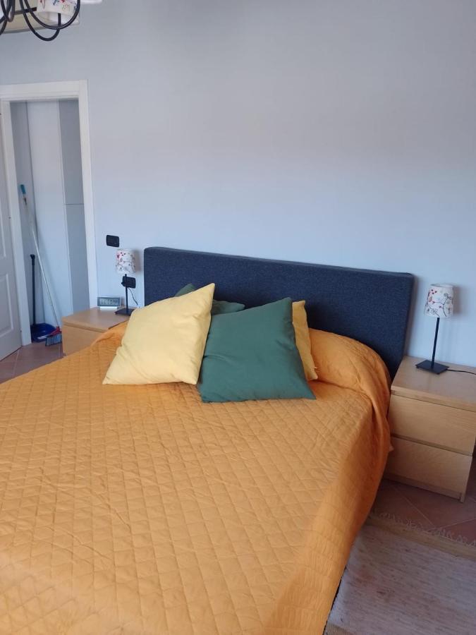 Appartement Uno Sguardo Sui Tetti à Naples Extérieur photo